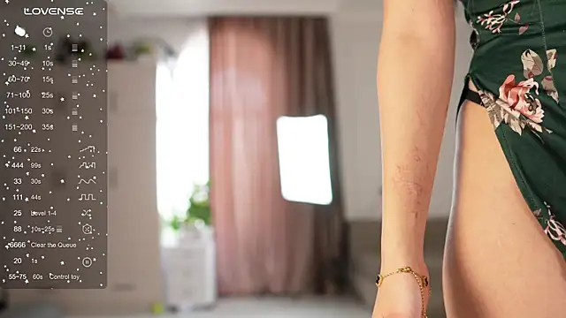 Snapshot of mysticsirenn chatting on October 14, 2025, 3:18 am mysticsirenn online show from October 14, 2025, 3:18 am