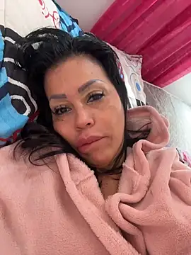 KarolRubi1 online show from May 12, 2026, 3:42 pm