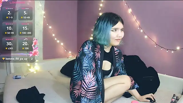 Saika Chan online show from December 27, 2024, 9:32 pm