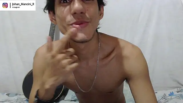 Snapshot of Johan_Mancini_R chatting on February 2, 2026, 6:17 pm Johan Mancini R online show from February 2, 2026, 6:17 pm