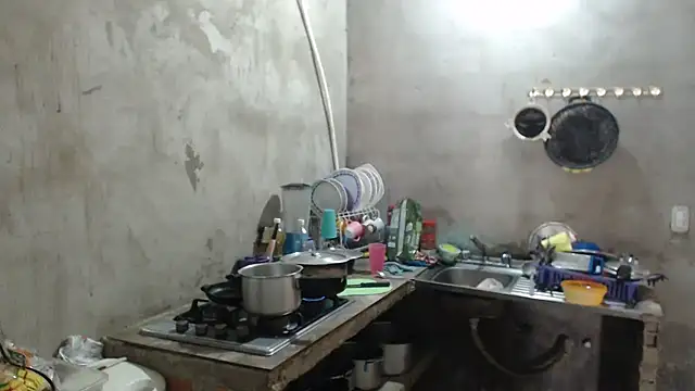 Snapshot of Coral0403 chatting on December 18, 2025, 4:35 pm Coral0403 online show from December 18, 2025, 4:35 pm