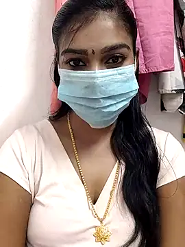 Snapshot of meena_27 chatting on January 28, 2025, 5:32 am meena 27 online show from January 28, 2025, 5:32 am