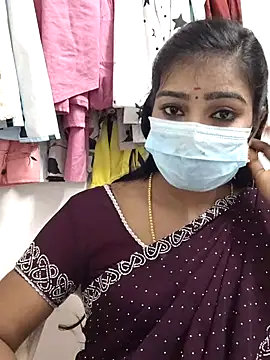 Snapshot of meena_27 chatting on February 15, 2025, 7:39 pm meena 27 online show from February 15, 2025, 7:39 pm
