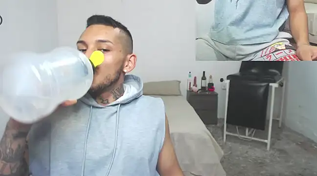 Snapshot of David_Adams2003 chatting on March 14, 2025, 6:07 pm David Adams2003 online show from March 14, 2025, 6:07 pm