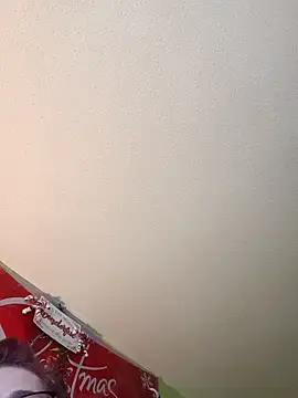 Snapshot of TheOneNOnlyHalfPint chatting on December 16, 2025, 4:12 pm TheOneNOnlyHalfPint online show from December 16, 2025, 4:12 pm