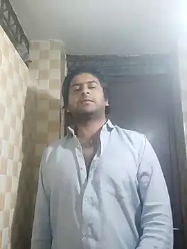 Snapshot of indihotguy chatting on February 13, 2025, 8:34 pm indihotguy online show from February 13, 2025, 8:34 pm