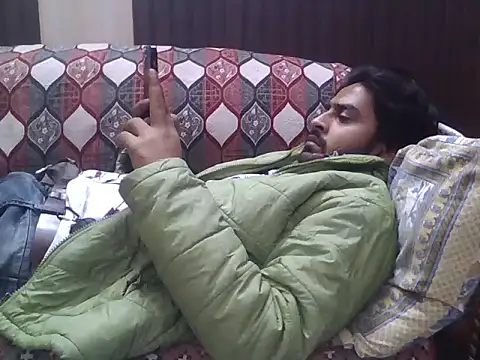 indihotguy online show from December 14, 2025, 11:04 am