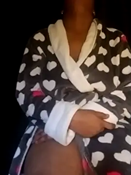 Snapshot of Queen-BD chatting on November 18, 2025, 5:12 am Queen-BD online show from November 18, 2025, 5:12 am