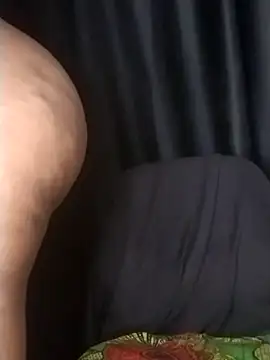 Snapshot of Queen-BD chatting on November 25, 2025, 9:59 pm Queen-BD online show from November 25, 2025, 9:59 pm