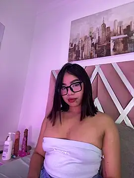 Snapshot of CATTLEYA_BIANCHI145 chatting on February 4, 2026, 3:12 am CATTLEYA BIANCHI145 online show from February 4, 2026, 3:12 am