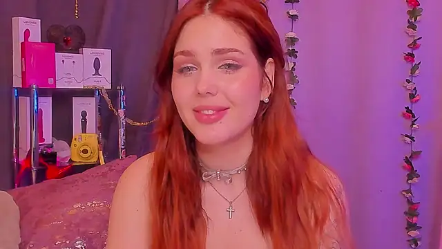 Snapshot of AliceOfWonders chatting on March 19, 2025, 7:40 am AliceOfWonders online show from March 19, 2025, 7:40 am