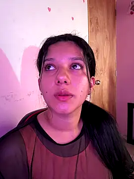 Snapshot of emmariders2 chatting on December 17, 2025, 12:11 pm emmariders2 online show from December 17, 2025, 12:11 pm