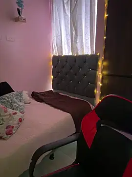 Snapshot of emmariders2 chatting on January 18, 2026, 5:06 pm emmariders2 online show from January 18, 2026, 5:06 pm