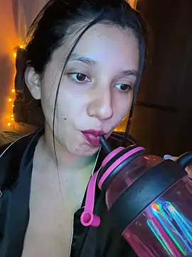 Snapshot of emmariders2 chatting on February 8, 2026, 9:13 am emmariders2 online show from February 8, 2026, 9:13 am