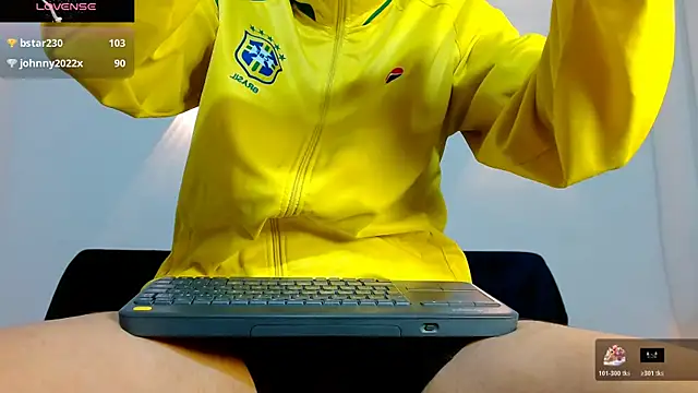 Snapshot of Br4ndxpimm chatting on December 20, 2025, 6:37 pm Br4ndxpimm online show from December 20, 2025, 6:37 pm