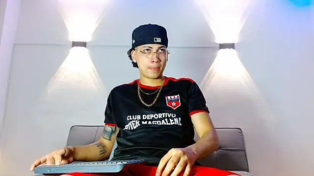 Snapshot of Br4ndxpimm chatting on January 7, 2026, 3:36 pm Br4ndxpimm online show from January 7, 2026, 3:36 pm