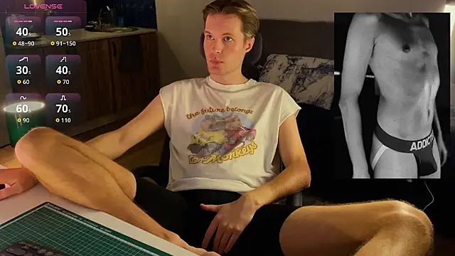 Snapshot of Leonnextdoor chatting on February 11, 2026, 1:27 pm Leonnextdoor online show from February 11, 2026, 1:27 pm