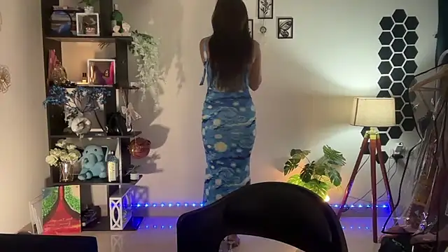 Snapshot of roseofvenom chatting on November 19, 2025, 5:13 pm roseofvenom online show from November 19, 2025, 5:13 pm