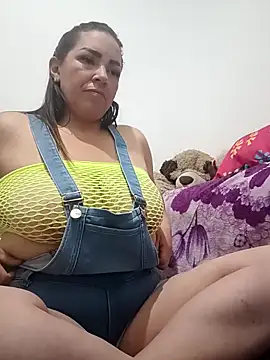 Alexiaysteve online show from March 4, 2025, 4:17 am