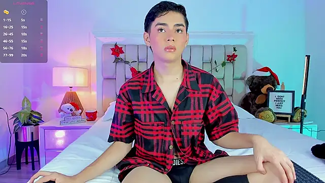 Maxi little online show from December 17, 2025, 8:59 pm