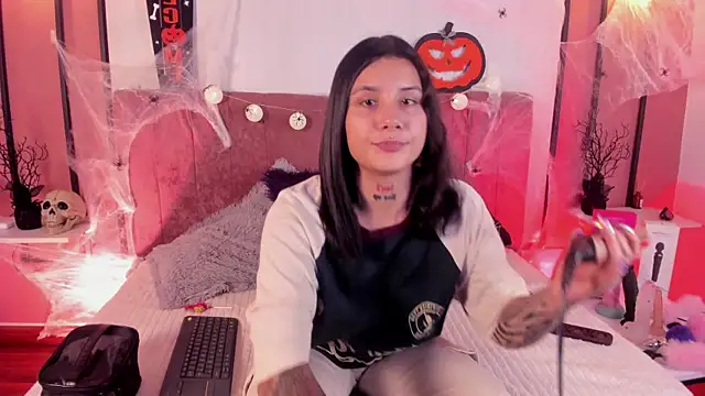 Nathalia Stone online show from October 4, 2025, 5:11 pm