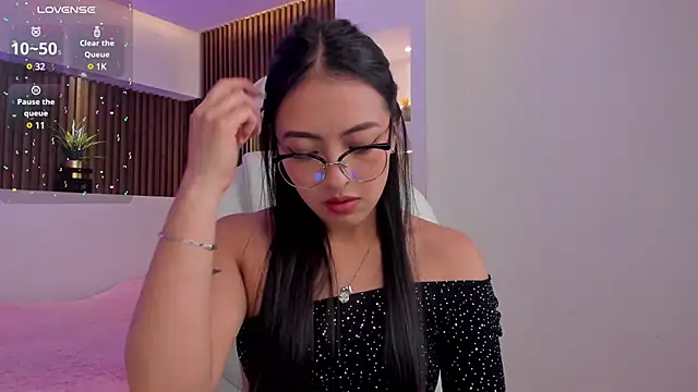 Camila dupont online show from March 7, 2025, 9:06 pm