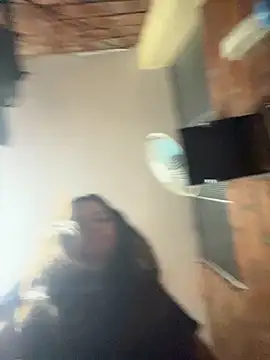 Snapshot of lunagonzales_lima_2007 chatting on November 1, 2025, 1:18 am lunagonzales lima 2007 online show from November 1, 2025, 1:18 am