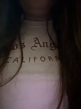 Snapshot of lunagonzales_lima_2007 chatting on December 18, 2025, 2:28 am lunagonzales lima 2007 online show from December 18, 2025, 2:28 am