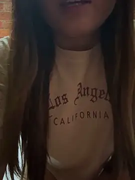 Snapshot of lunagonzales_lima_2007 chatting on December 19, 2025, 2:07 am lunagonzales lima 2007 online show from December 19, 2025, 2:07 am