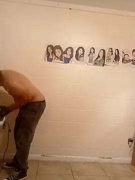 k1oudE online show from February 12, 2026, 1:33 am