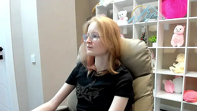 ElizabethHarpper online show from January 30, 2025, 8:11 am