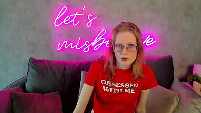 ElizabethHarpper online show from February 1, 2025, 8:08 am