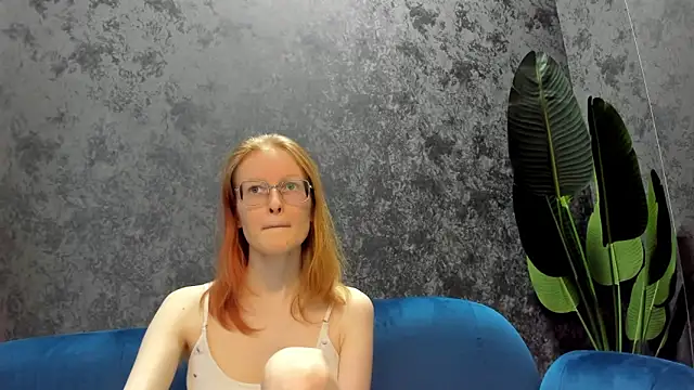 ElizabethHarpper online show from February 7, 2025, 8:01 am