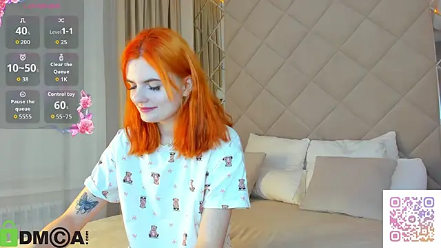 Snapshot of CharlotteMitchell chatting on October 22, 2025, 12:11 am CharlotteMitchell online show from October 22, 2025, 12:11 am