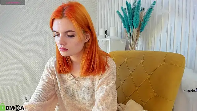 Snapshot of CharlotteMitchell chatting on October 26, 2025, 12:05 am CharlotteMitchell online show from October 26, 2025, 12:05 am