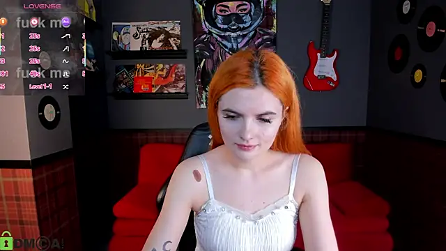 Snapshot of CharlotteMitchell chatting on November 7, 2025, 8:36 am CharlotteMitchell online show from November 7, 2025, 8:36 am