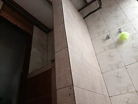 Rocket1978 online show from December 1, 2025, 1:27 pm