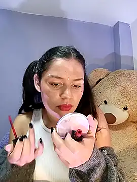 Snapshot of Danni_shy chatting on January 26, 2025, 5:44 pm Danni shy online show from January 26, 2025, 5:44 pm