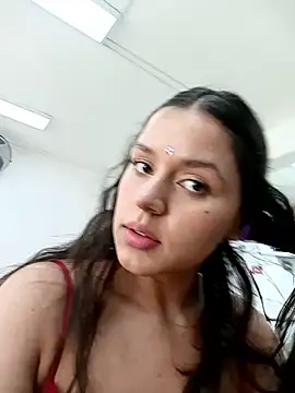 Snapshot of Danni_shy chatting on March 14, 2025, 5:13 pm Danni shy online show from March 14, 2025, 5:13 pm