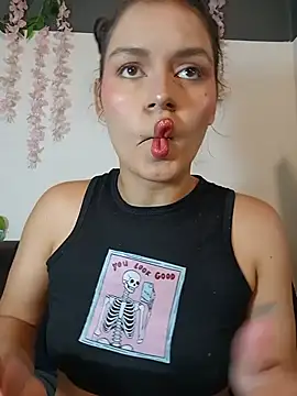 Snapshot of Danni_shy chatting on May 20, 2026, 11:11 pm Danni shy online show from May 20, 2026, 11:11 pm