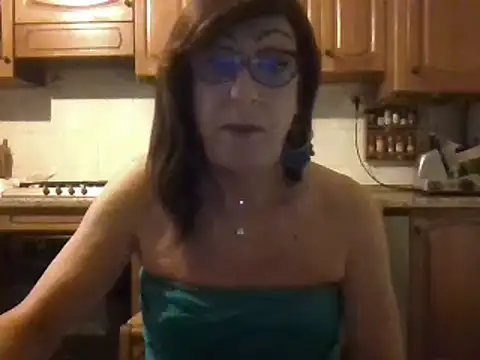 Snapshot of Tiabet chatting on February 25, 2026, 1:32 pm Tiabet online show from February 25, 2026, 1:32 pm