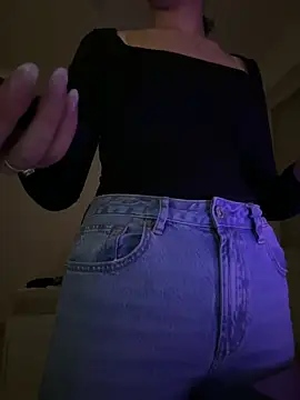 Snapshot of sofiaklf69_ chatting on February 1, 2025, 12:51 am sofiaklf69 online show from February 1, 2025, 12:51 am