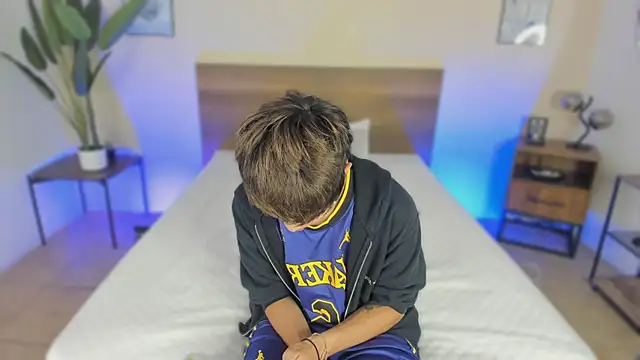 Brian-Ausslos online show from November 23, 2025, 4:56 am