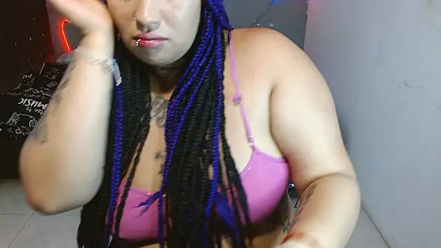 Snapshot of brittanysexhot chatting on January 13, 2025, 2:32 pm brittanysexhot online show from January 13, 2025, 2:32 pm