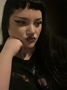 Snapshot of Gothicsiren chatting on January 5, 2025, 1:35 am Gothicsiren online show from January 5, 2025, 1:35 am