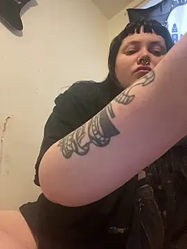 Snapshot of Gothicsiren chatting on February 24, 2025, 2:48 pm Gothicsiren online show from February 24, 2025, 2:48 pm