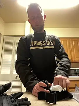 bjay1210 online show from February 17, 2025, 2:31 am