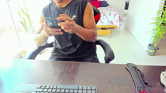 Adam Valenciia online show from October 21, 2025, 3:46 pm