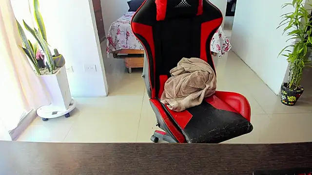 Adam Valenciia online show from November 3, 2025, 3:24 pm