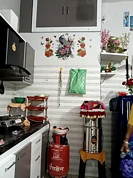 Best-Couple online show from March 12, 2026, 3:34 am